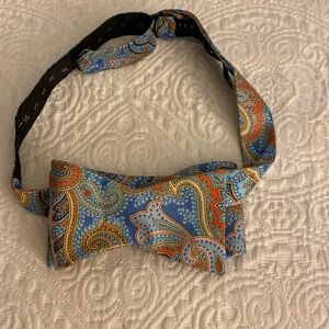 Ted Baker 100% silk adjustable bow tie